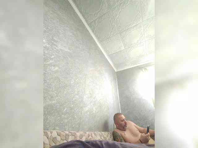 Cleopatra1990 webcam