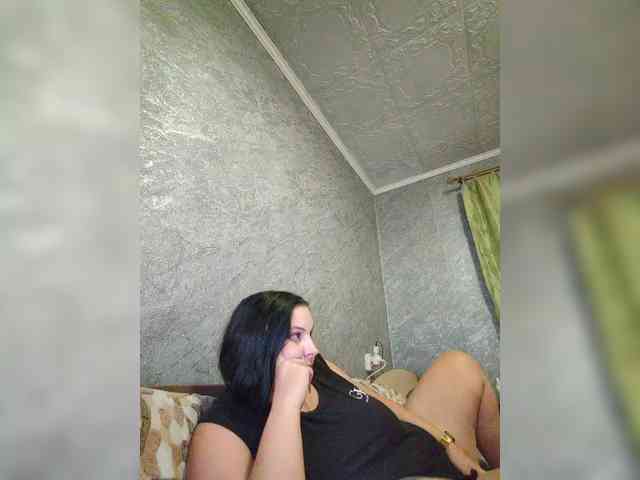 Cleopatra1990 webcam