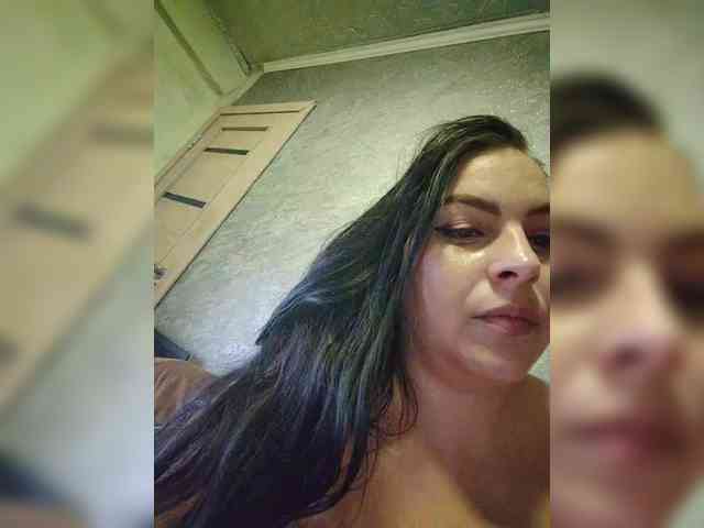 Cleopatra1990 webcam