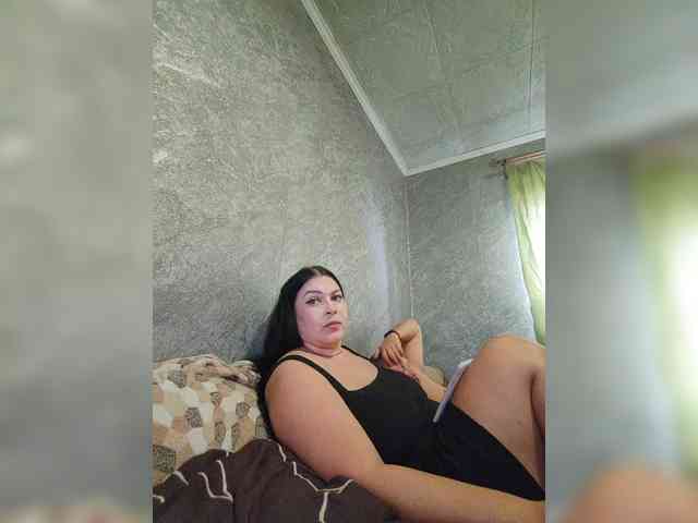 Cleopatra1990 webcam