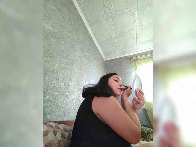 Cleopatra1990 webcam