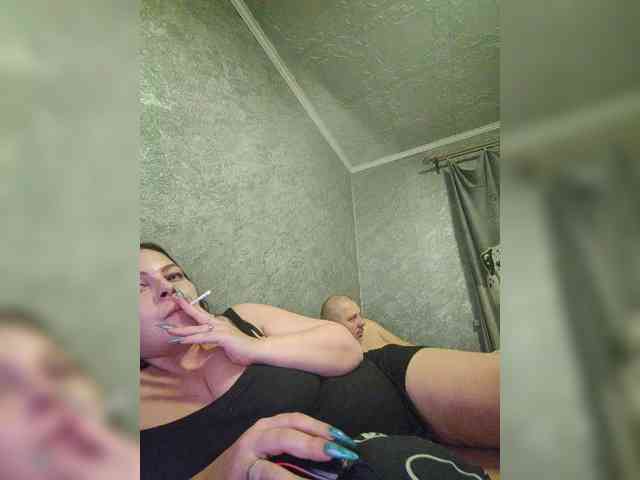 Cleopatra1990 webcam