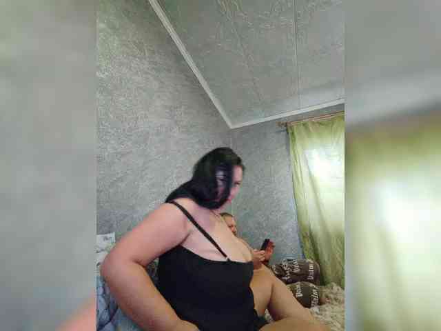 Cleopatra1990 webcam
