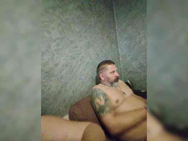 Cleopatra1990 webcam