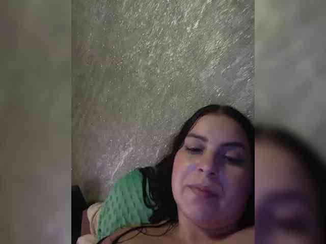 Cleopatra1990 webcam