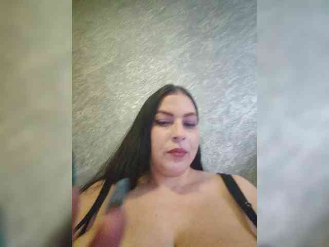 Cleopatra1990 webcam