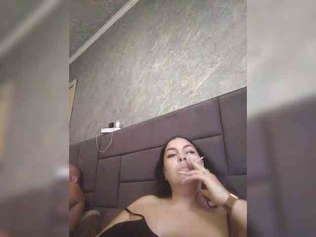 Cleopatra1990 webcam