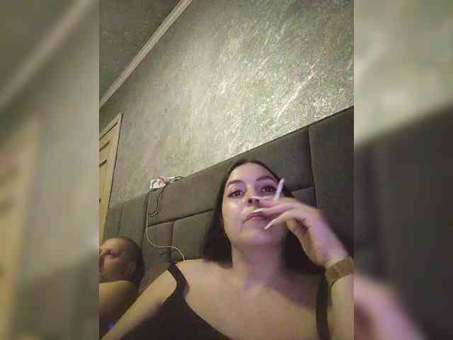 Cleopatra1990 webcam