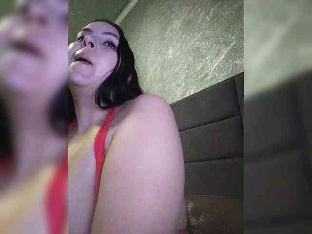 Cleopatra1990 webcam