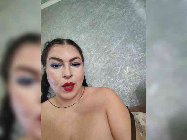 Cleopatra1990 webcam