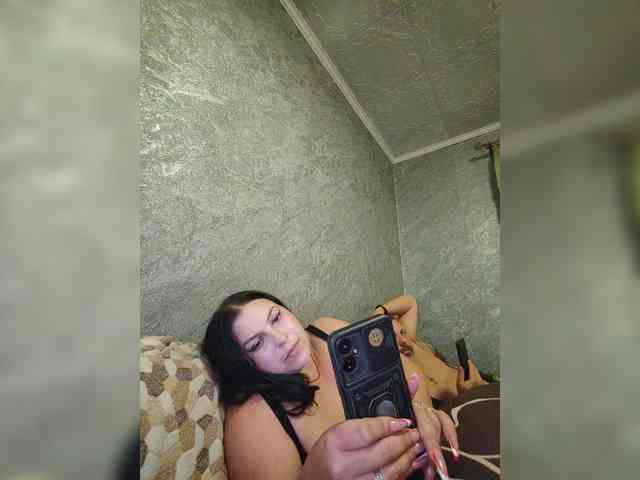 Cleopatra1990 webcam