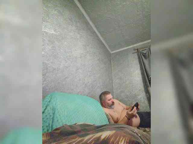 Cleopatra1990 webcam