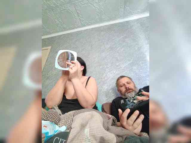 Cleopatra1990 webcam