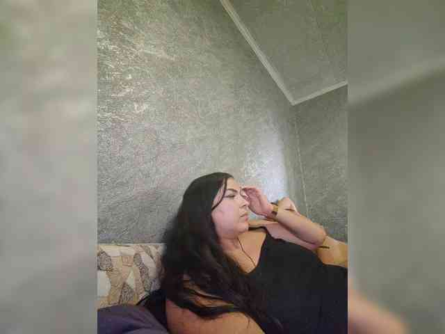 Cleopatra1990 webcam