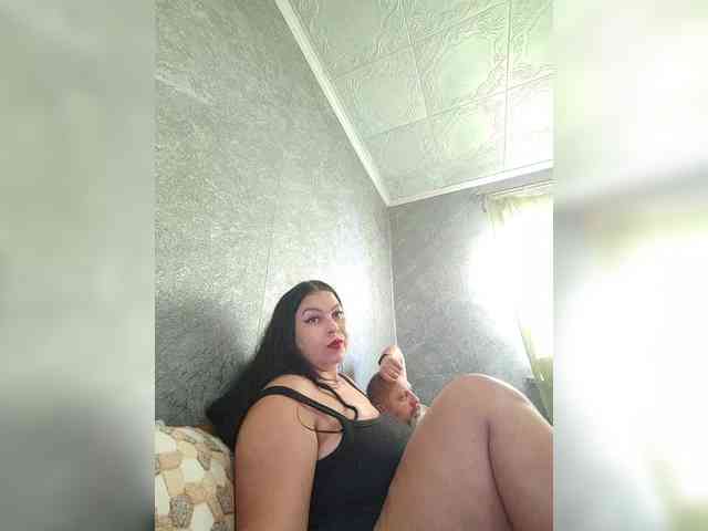 Cleopatra1990 webcam