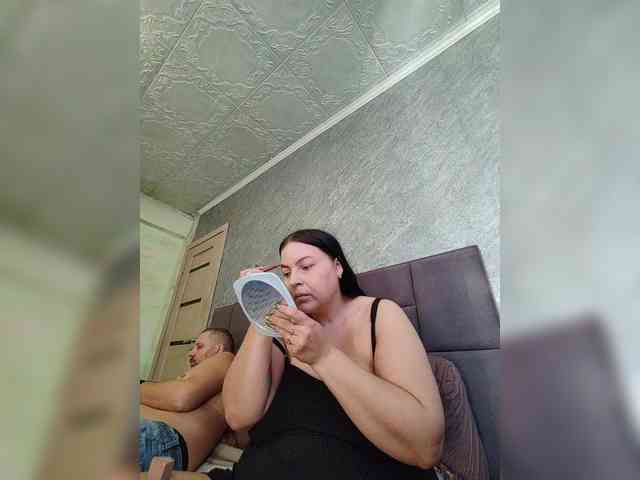 Cleopatra1990 webcam