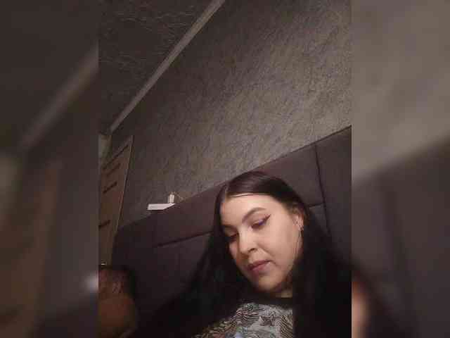 Cleopatra1990 webcam