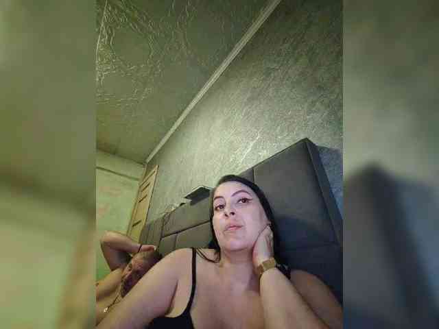 Cleopatra1990 webcam