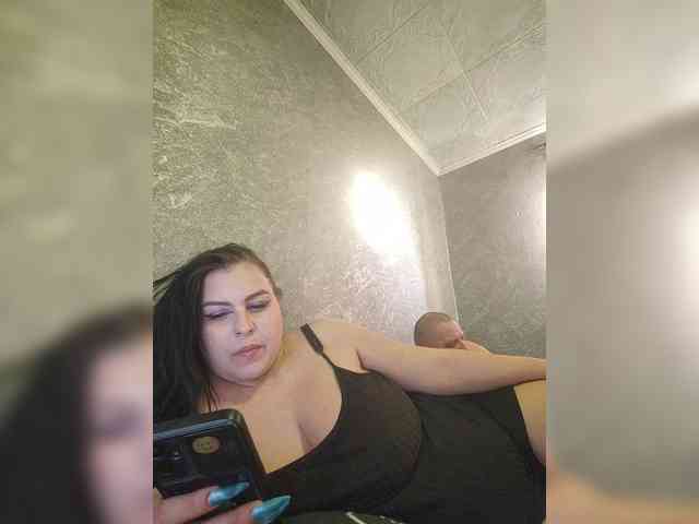 Cleopatra1990 webcam