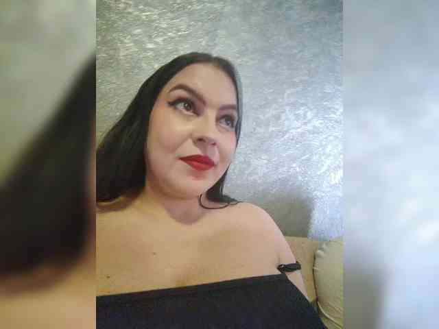 Cleopatra1990 webcam