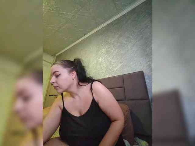 Cleopatra1990 webcam