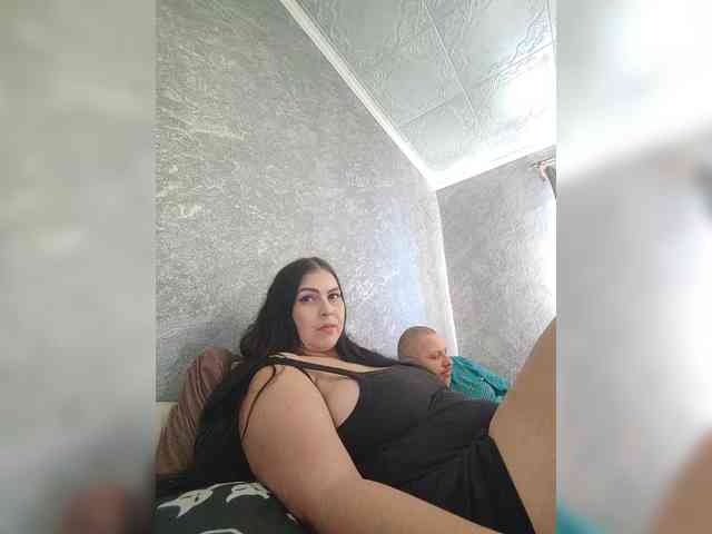 Cleopatra1990 webcam