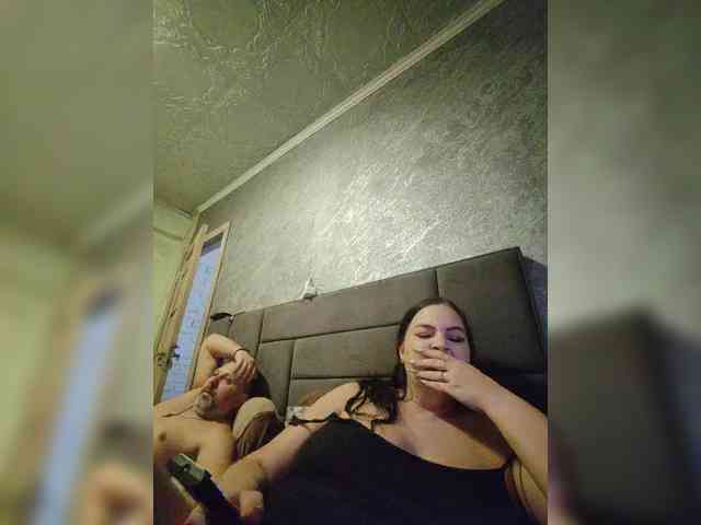 Cleopatra1990 webcam