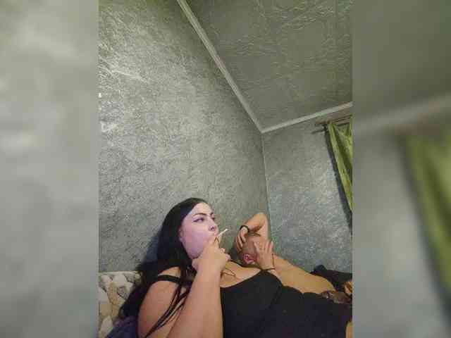 Cleopatra1990 webcam