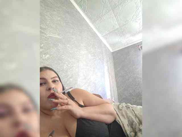 Cleopatra1990 webcam