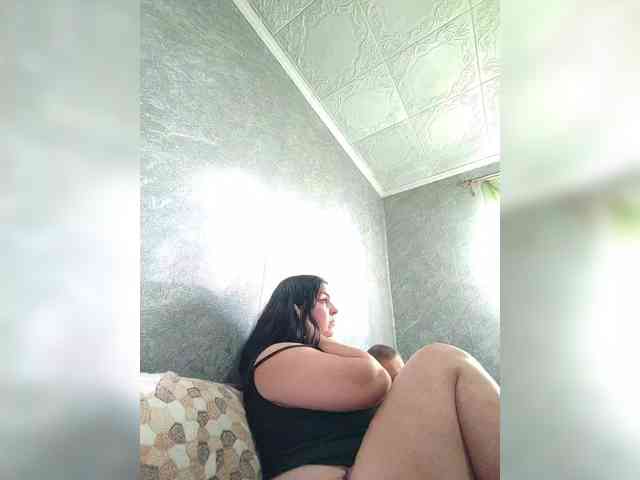 Cleopatra1990 webcam