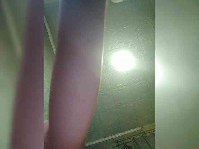 Cleopatra1990 webcam