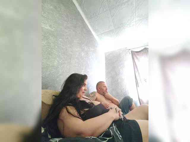 Cleopatra1990 webcam