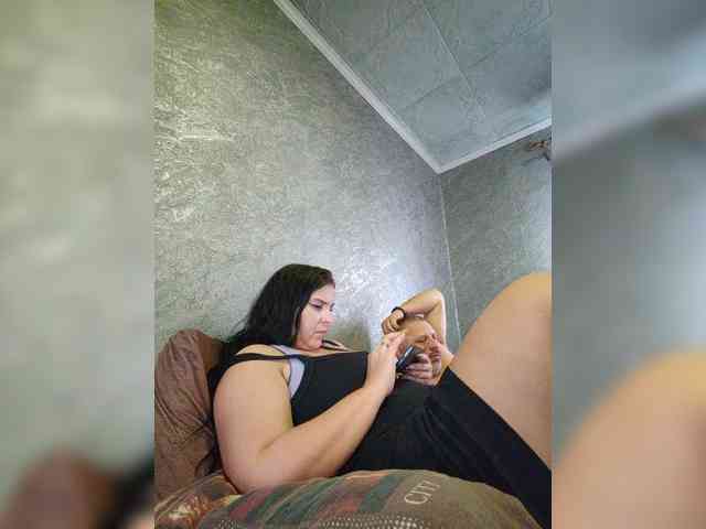 Cleopatra1990 webcam