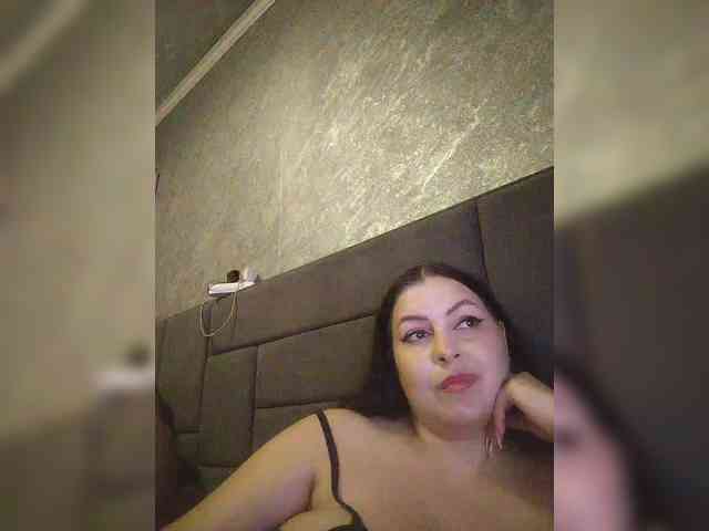 Cleopatra1990 webcam