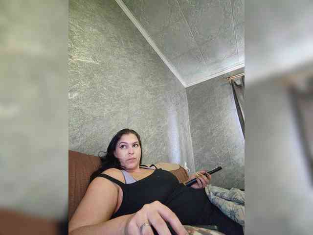 Cleopatra1990 webcam