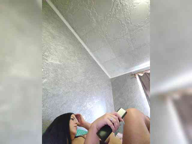 Cleopatra1990 webcam