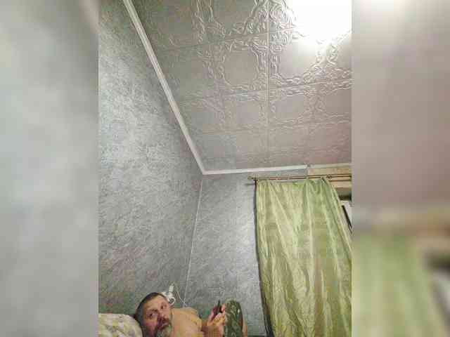 Cleopatra1990 webcam