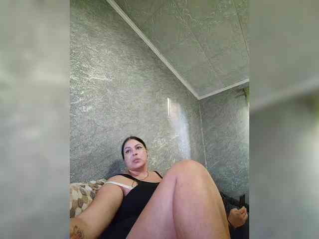 Cleopatra1990 webcam