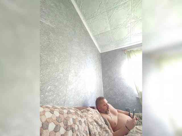 Cleopatra1990 webcam