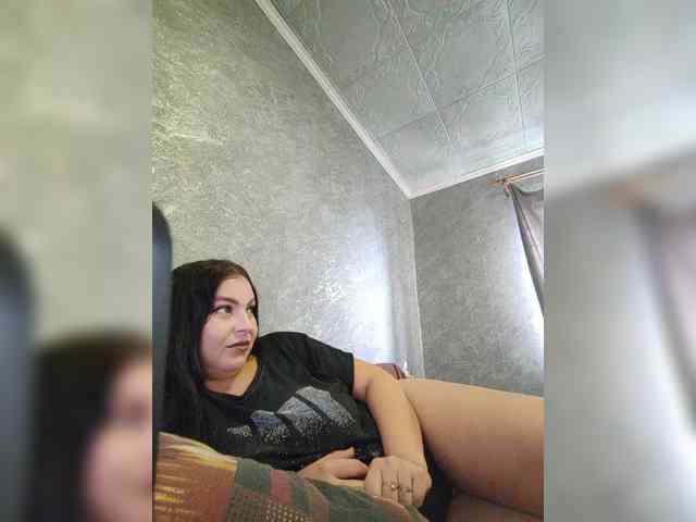 Cleopatra1990 webcam