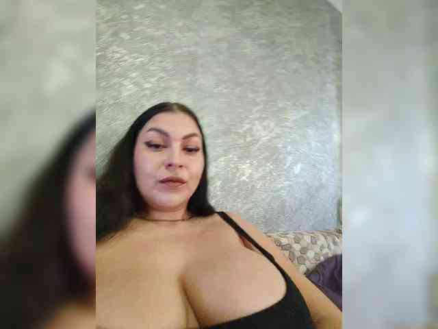 Cleopatra1990 webcam