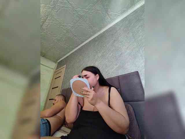 Cleopatra1990 webcam