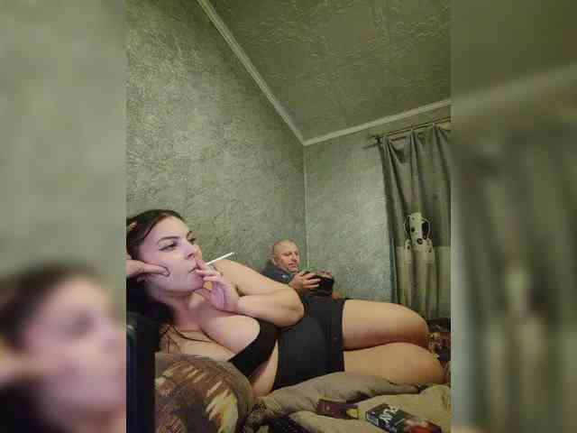 Cleopatra1990 webcam