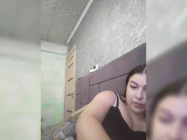 Cleopatra1990 webcam