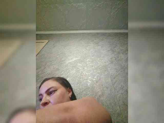 Cleopatra1990 webcam