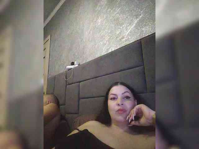 Cleopatra1990 webcam