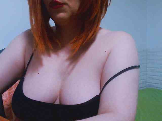 CrazyMary777 webcam