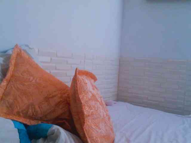 CrazyMary777 webcam
