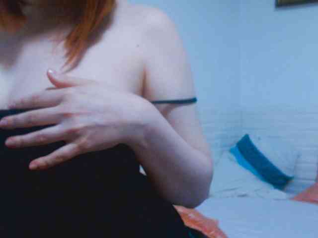 CrazyMary777 webcam