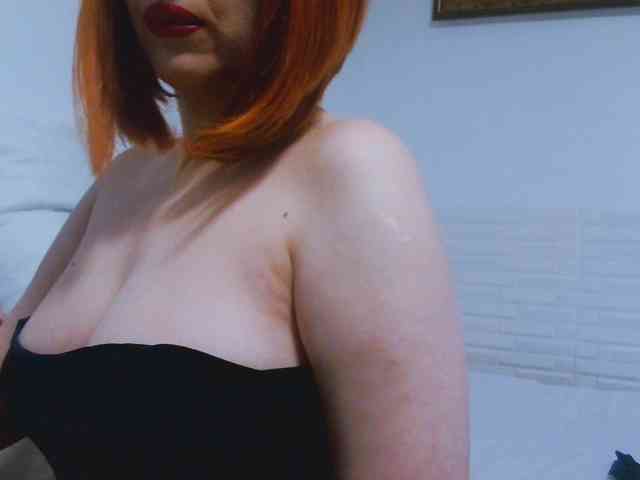 CrazyMary777 webcam